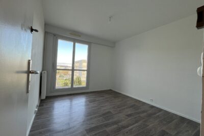 Agrandir l'image 2 sur 9, fenêtre modale